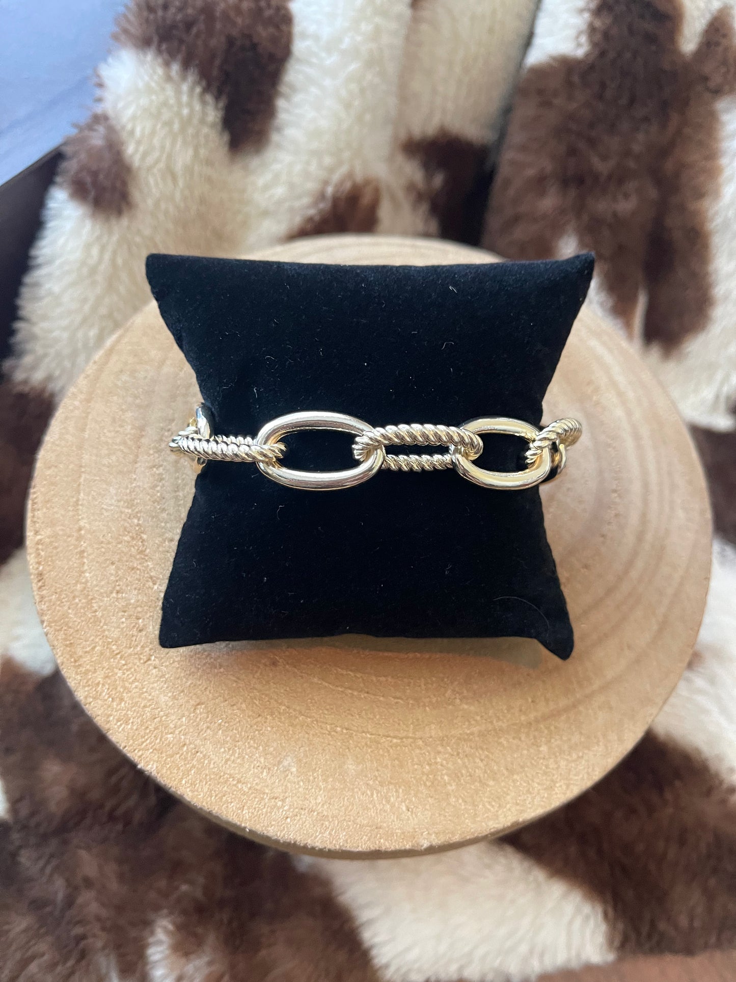 All Gold Chain Link Bracelet