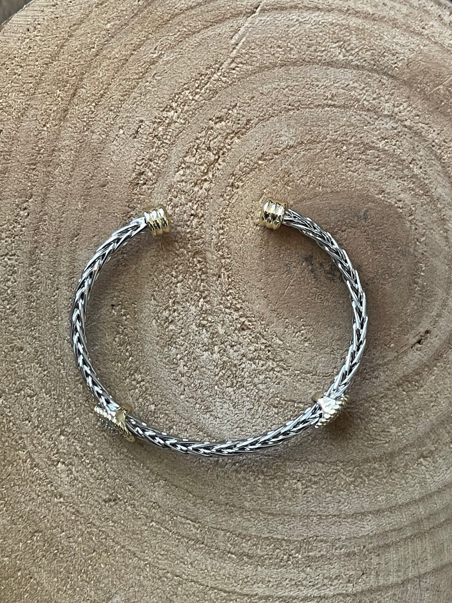 Double Circle Twisted Cuff